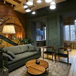 paskunji-residence.alltbilisihotels.com/